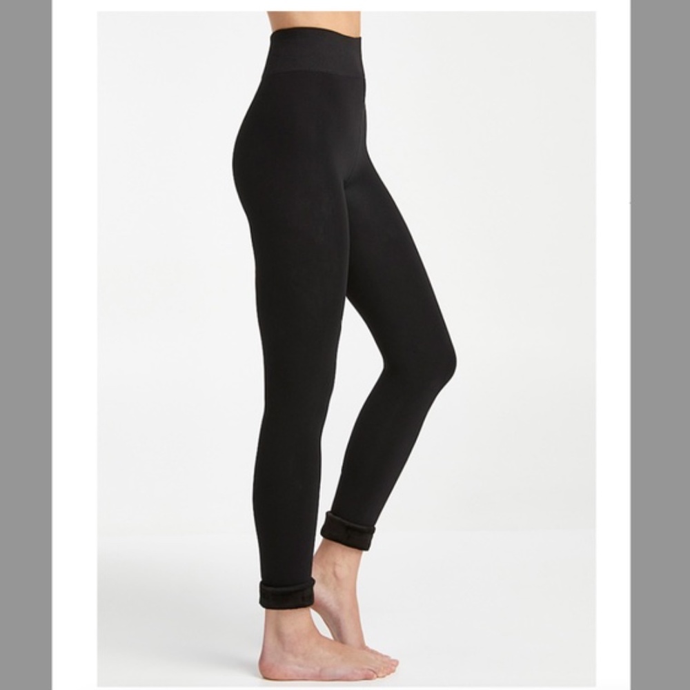 Lemon black faux fur cuff leggings NWT